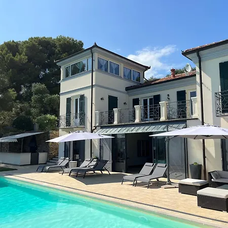 Fabulous Italian With Panoramic Sea View *