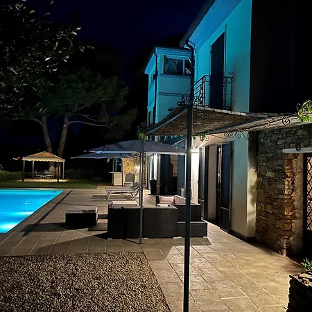 Villa Fabulous Italian With Panoramic Sea View