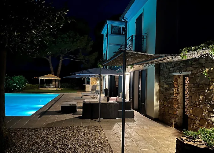Villa Fabulous Italian With Panoramic Sea View
