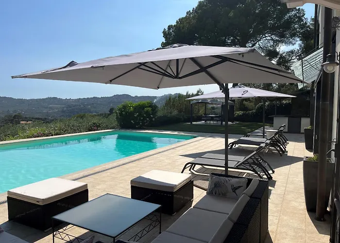 Fabulous Italian With Panoramic Sea View