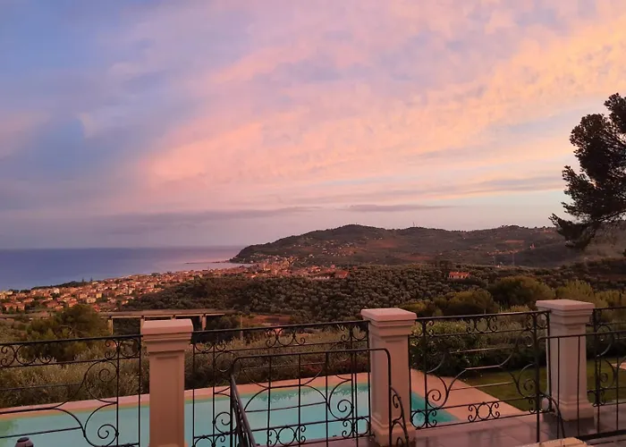 Fabulous Italian With Panoramic Sea View Diano San Pietro