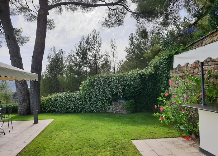 Fabulous Italian With Panoramic Sea View